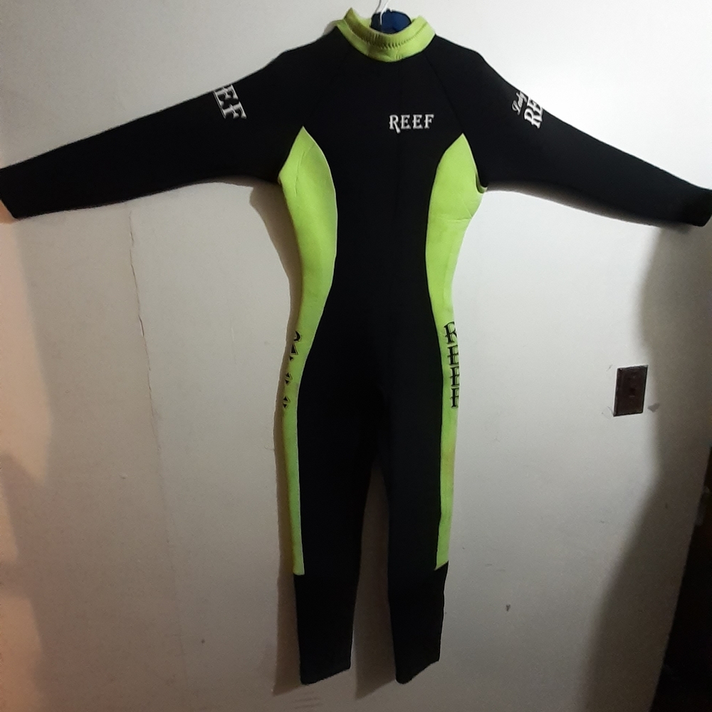 #Wetsuit - Picture 3 of 6